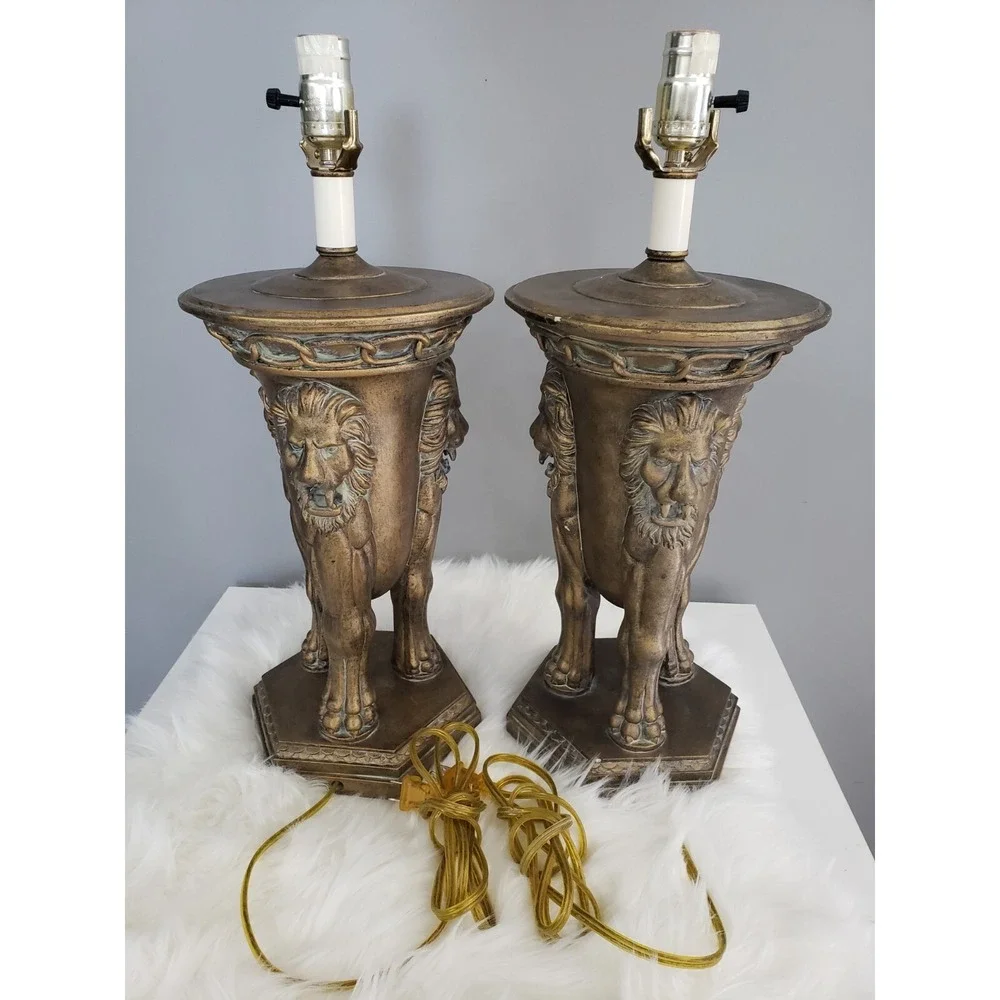Lion Lamp Vintage 70s HEAVY Statue‎ Gothic Hollywood Regency MCM Post Modern leo